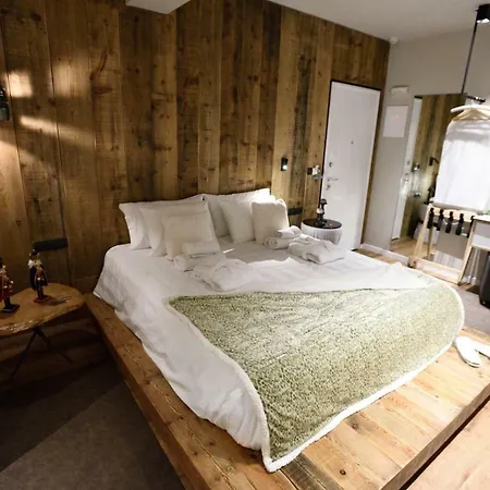 Magnifique Luxury سالونيك