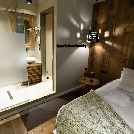 Magnifique Luxury سالونيك